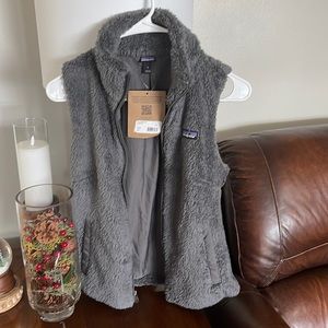 Patagonia Los Gatos fleece Vest, grey and size Small BRAND NEW WITH TAGS